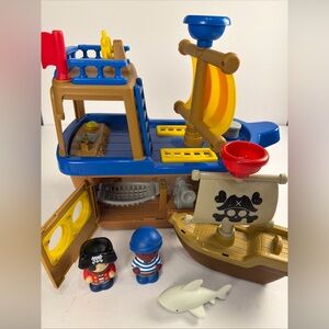 Member's Mark Pirate Ship Playset‎ Treasure Boat Ships Shark Pirates